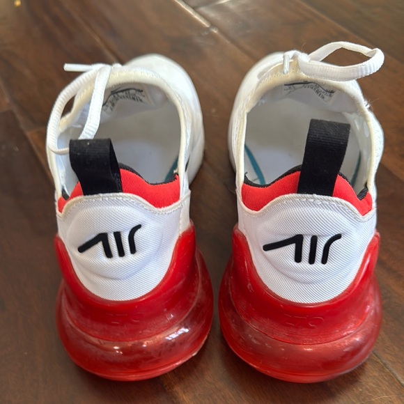 Nike Men’s Air Max 270 Casual Shoes - Picture 2 of 4